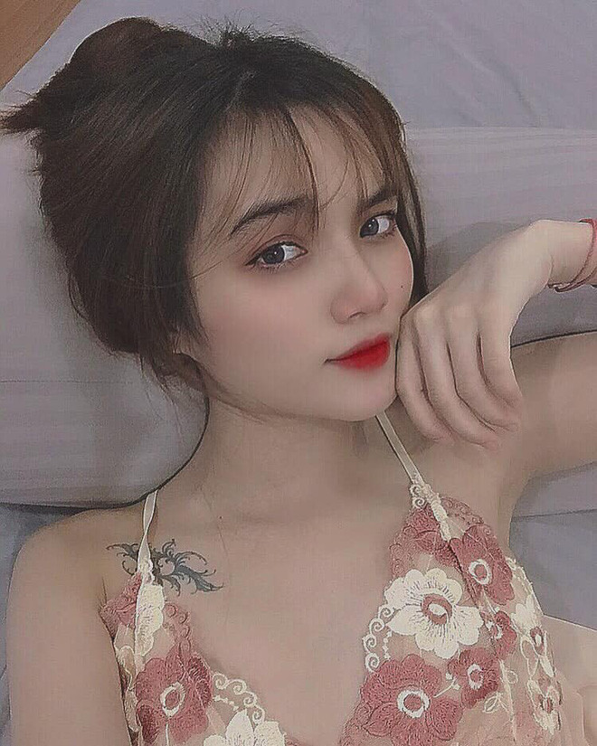 Được biết, cô hiện tại làm việc cho một thẩm mỹ viện. Gần đây, trong một chia sẻ Ái Thy cho biết cô quen và yêu một anh chàng, cũng do bạn bè mai mối. Cả hai có dự định kết hôn vào tháng 6/2020 nhưng Ái Thy lại quyết định hủy hôn chỉ trước đám cưới 20 ngày.