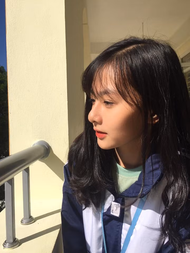 Mỗi hình ảnh mà cô nàng đăng tải đều nhận được lượt tương tác “khủng”.