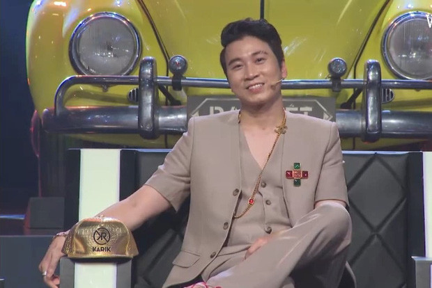 Trong tập 11 của Rap Việt, khán giả một lần nữa được chứng kiến sự ngọt ngào của nam rapper chỉ với một câu nói ngắn gọn. Anh khẳng định “chỉ cần hiểu một người phụ nữ ở nhà” khi bị Trấn Thành “cà khịa.