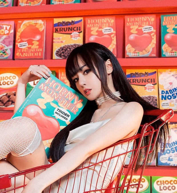 Cô nàng cũng lên tiếng thừa nhận mình từng động chạm "dao kéo" để sửa mũi.