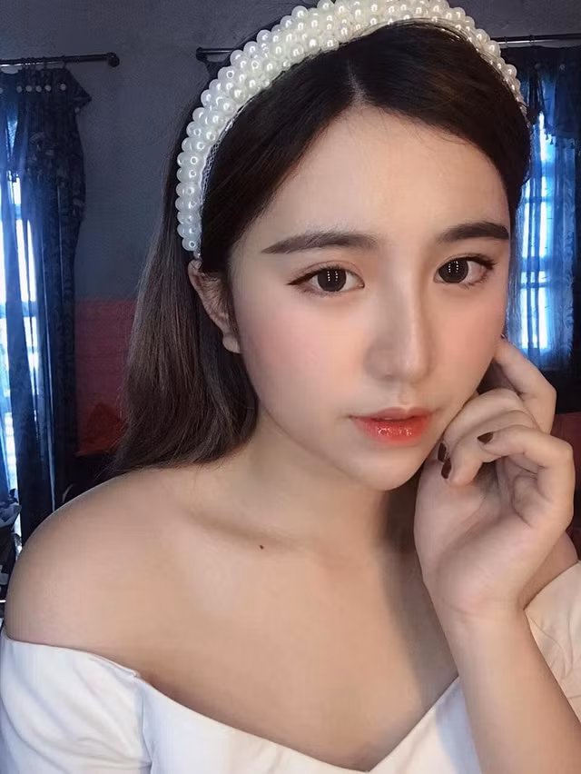 Bảo Trân sở hữu gương mặt thanh tú, đôi mắt to tròn đầy cuốn hút.