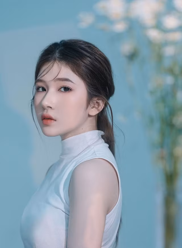 Quan điểm sống của Châu Linh là sống thoải mái, hạnh phúc và biết giữ chữ tín.