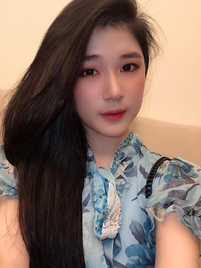 Hình ảnh đời thường vô cùng xinh đẹp của Châu Linh.