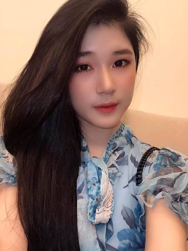 Hình ảnh đời thường vô cùng xinh đẹp của Châu Linh.