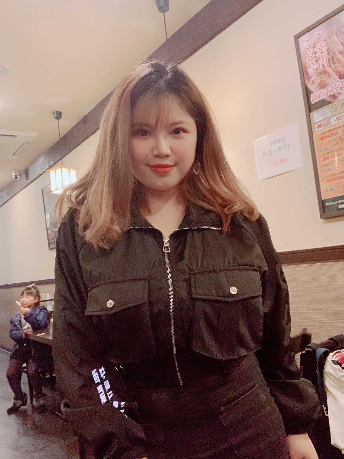 Bẵng đi một thời gian, nhiều người đã bất ngờ khi thấy Thu Trang trắng trẻo và xinh xắn hơn nhiều so với khi còn ở Việt Nam.