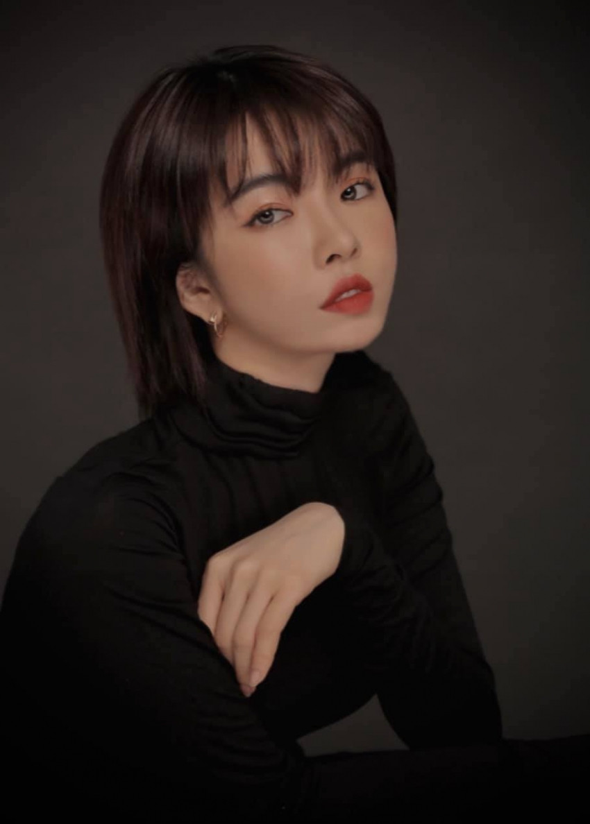 Cho đến thời điểm hiện tại, cô bạn gái sinh năm 1991 đã ở bên SofM hơn 5 năm, từ những ngày SofM còn thi đấu cho những đội tuyển tại Việt Nam.