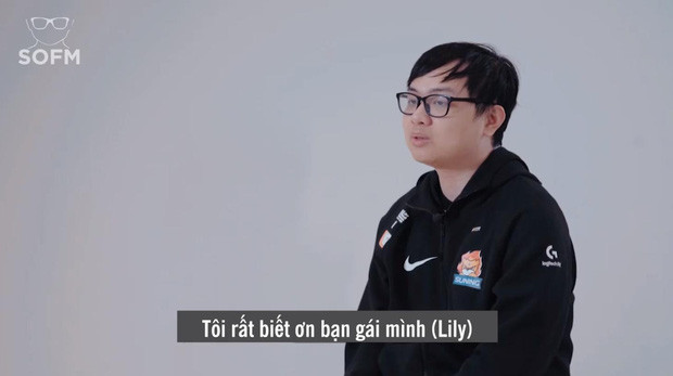 Với chiến thắng trong 2 trận đấu của giải đấu LMHT CKTG 2020, SofM - người đi rừng của đội tuyển Suning cũng trở thành người Việt Nam đầu tiên vượt qua vòng bảng của CKTG này.