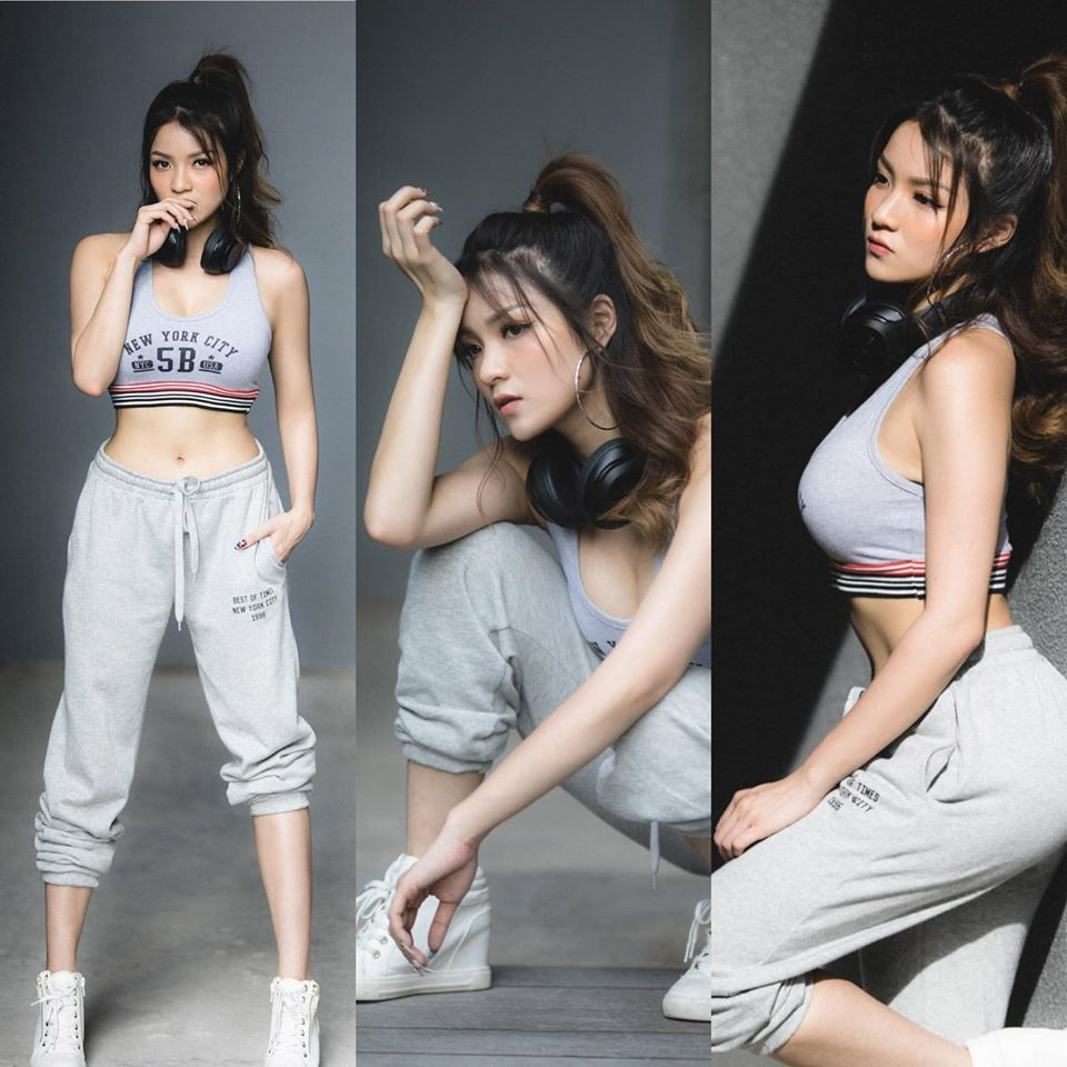 Cùng với vẻ đẹp bên ngoài, Thủy Top mang tố chất của cô gái thành công, tài sắc vẹn toàn.