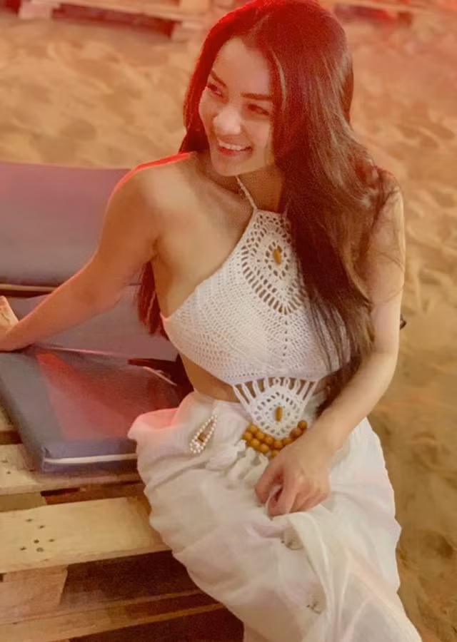 Cô có định hướng riêng trong hoạt động nghệ thuật. Hiện tại, người đẹp sở hữu công ty riêng, lĩnh vực hoạt động chính là quảng cáo, truyền thông, giải trí.