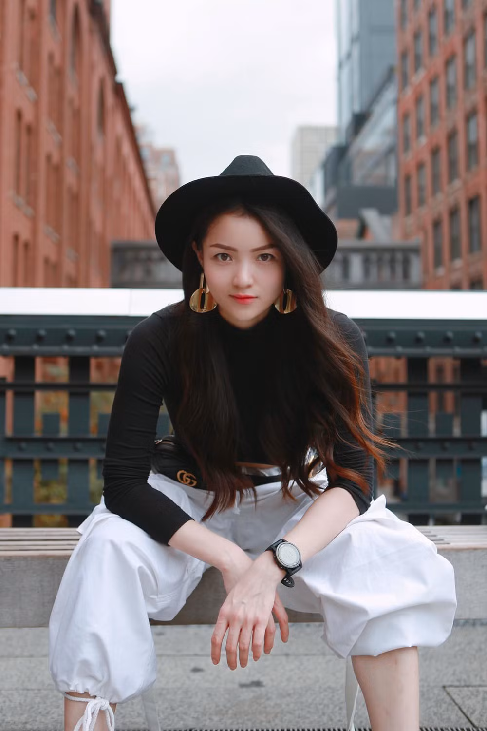 Sau thời gian dài yên ắng trên MXH, mới gần đây cư dân mạng đặc biệt chú ý đến nhan sắc của nàng hot girl ngày càng lên hương khiến nhiều người không tin vào mắt mình.