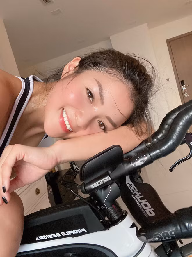 Ở tuổi ngoài 30, Thủy Top thành công trong sự nghiệp riêng nhưng vẫn kín tiếng trong chuyện đời tư.