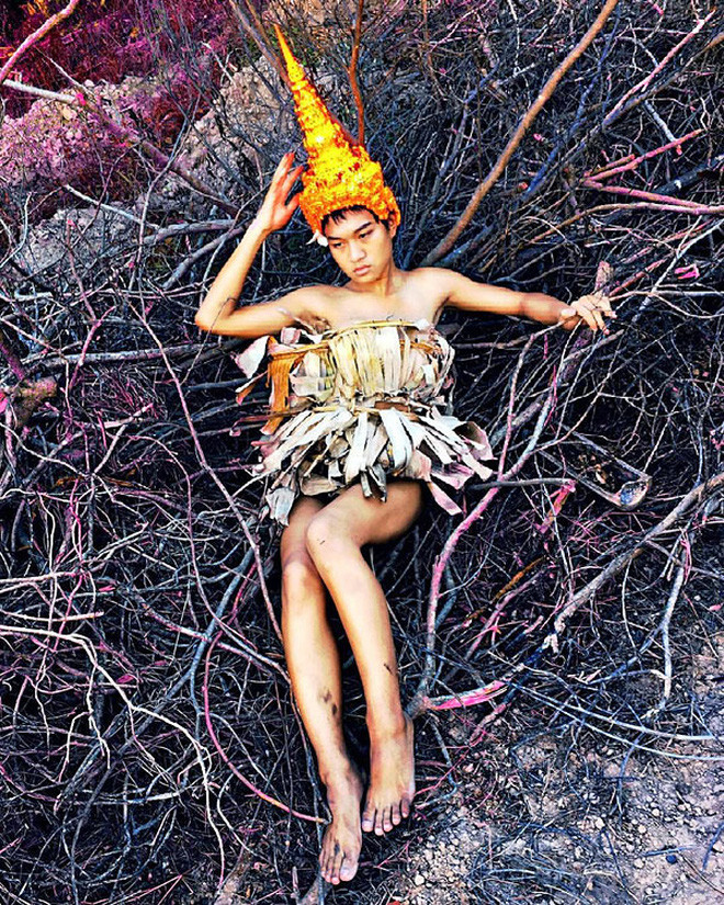 Gạt bỏ những lời chê bai ấy, Madaew vẫn miệt mài theo đuổi đam mê trở thành nhà thiết kế thời trang của mình.