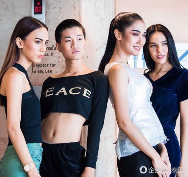 Từ chương trình người mẫu danh giá, anh chàng nhà quê đã vụt sáng trở thành ngôi sao trong làng thời trang Thái Lan.