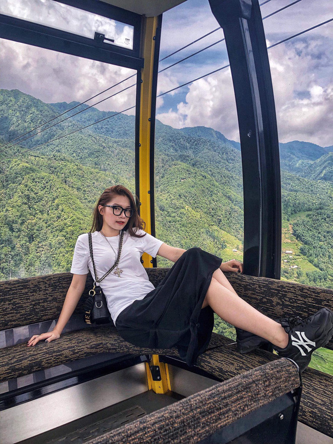 Thần thái, nhan sắc của girl xinh này thực sự khiến người ta không thể rời mắt.