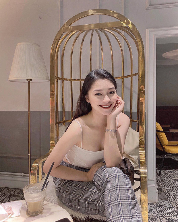 Vóc dáng của cô nàng được nhận xét cũng không phải dạng vừa.