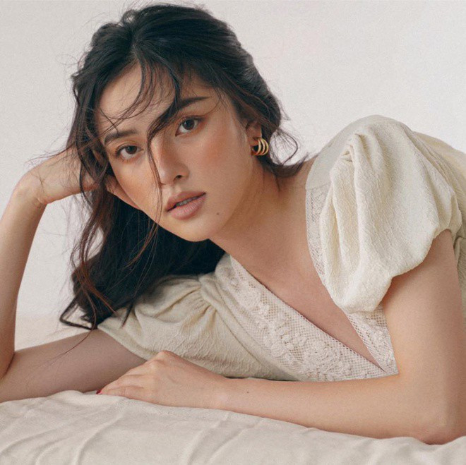 Vừa qua, người đẹp này gây tiếc nuối cho không ít khán giả khi không lọt vào vòng bán kết của Hoa Hậu Việt Nam 2020.