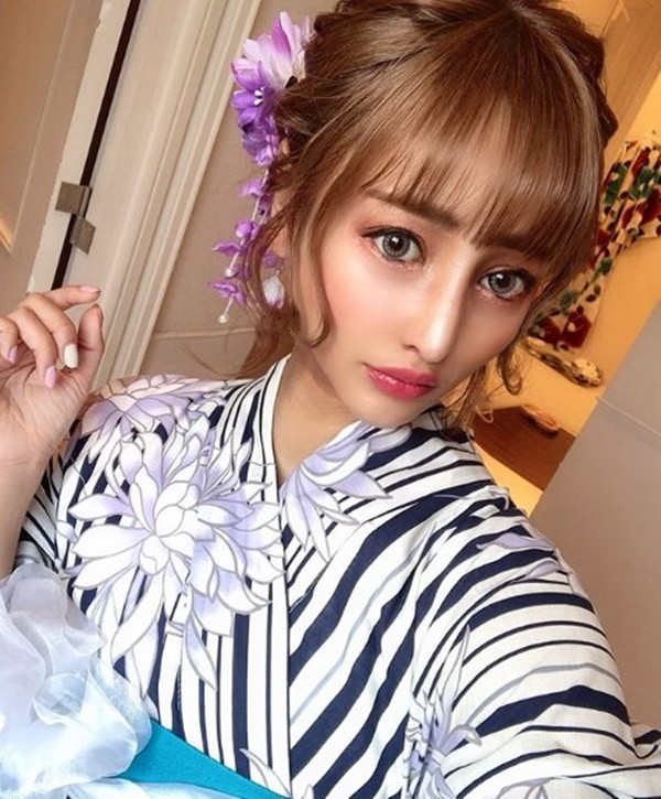 Hiện tại, ngoài công việc người mẫu độc quyền của một tạp chí trong nước thì Nonoka Sakurai còn sở hữu 2 quán bar có doanh thu cao nhất Nhật Bản.