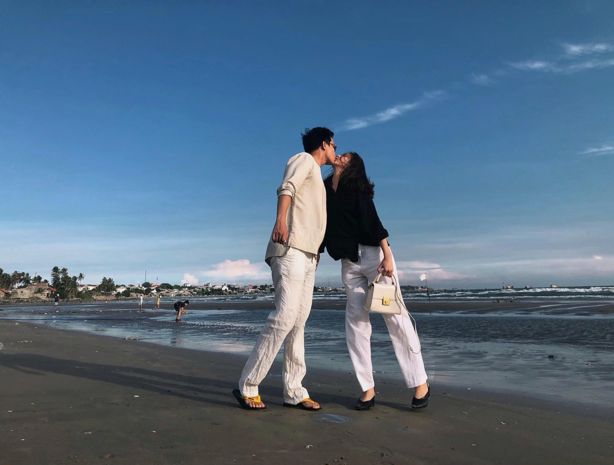 Người yêu cũng luôn tạo động lực để Khánh Linh thử sức với những điều mới mẻ và luôn nói "em đừng sợ, có anh đây rồi".