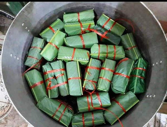 Những hình ảnh nồi bánh chưng "ấm lòng" được chia sẻ lên diễn đàn lớn, thu hút hàng chục nghìn lượt yêu thích và bình luận khen ngợi.