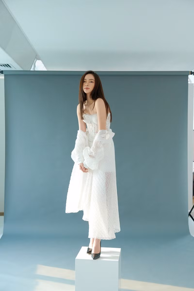 Nữ sinh viên khoa Thanh nhạc của Cao đẳng Nghệ thuật Hà Nội từng được đánh giá là một trong những thí sinh nổi trội tại cuộc thi Hoa hậu Việt Nam 2020.