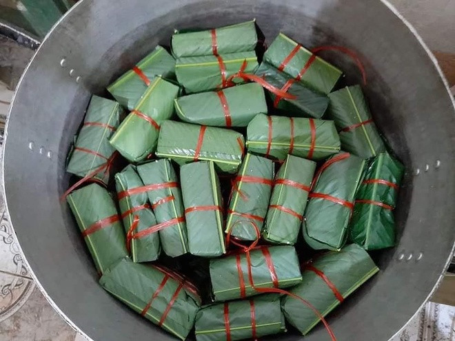 Những hình ảnh ấm lòng được chia sẻ lên diễn đàn lớn, thu hút hàng chục nghìn lượt yêu thích và bình luận khen ngợi.