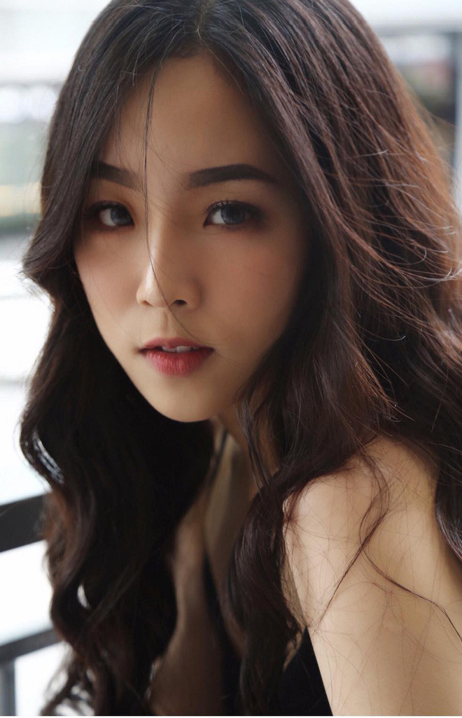 Hiện tại, Sarah cao 1m63, nặng 49kg, vòng nào ra vòng đó.