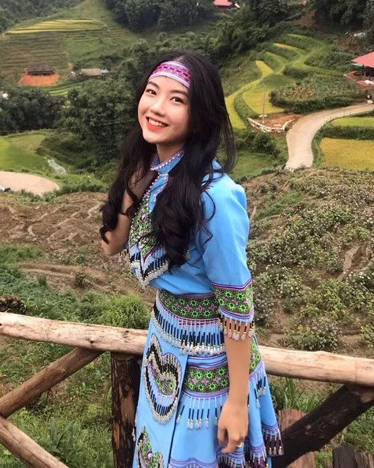 Không phải hot girl, cô giáo 22 tuổi vẫn thu hút hơn 10.000 follower tại trang cá nhân.