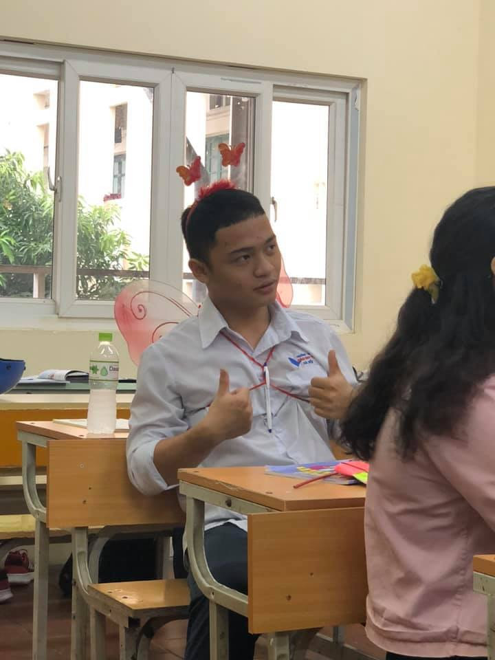 Đây là ngày mà mỗi người sẽ được vơi bớt đi gánh nặng bài vở và thỏa sức vui chơi với đủ mọi loại trò chơi truyền thống như múa lân, rước đèn, phá mâm cỗ.