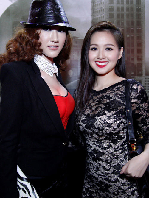 Maya và Tâm Tít từng là chị em, bạn bè rất thân thiết khi cả hai cùng hoạt động nghệ thuật ở Hà Nội. Hai cô nàng từng nhiều lần rủ nhau đi sự kiện và chụp ảnh chung đầy tình cảm.