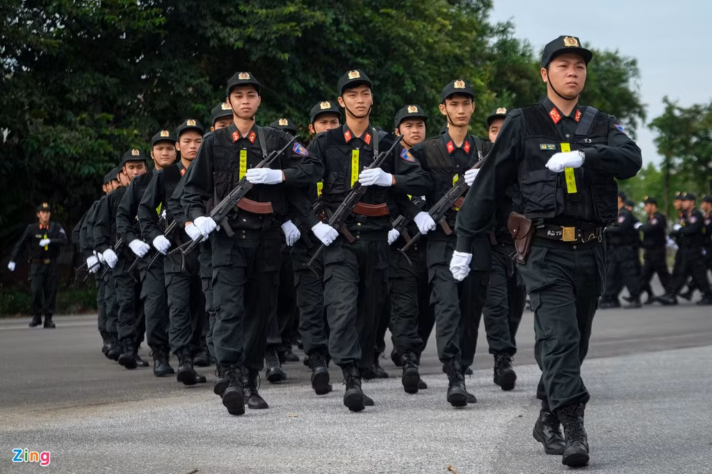 Với đặc thù về tính chiến đấu, chiến sĩ cảnh sát đặc nhiệm đòi hỏi phải có nền tảng thể lực tốt, thành thạo kỹ năng sử dụng các loại vũ khí, công cụ hỗ trợ...