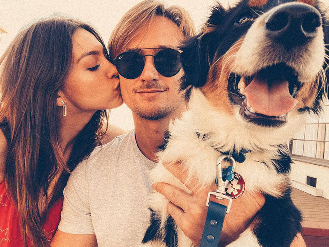 Được biết, cô nàng xinh đẹp này đã có bạn trai, dù cô nàng không công khai trên trang cá nhân nhưng dân tình vẫn tìm ra tài khoản cá nhân của anh chàng thường xuyên đăng tải nhưng hình ảnh thân thiết với Celine.