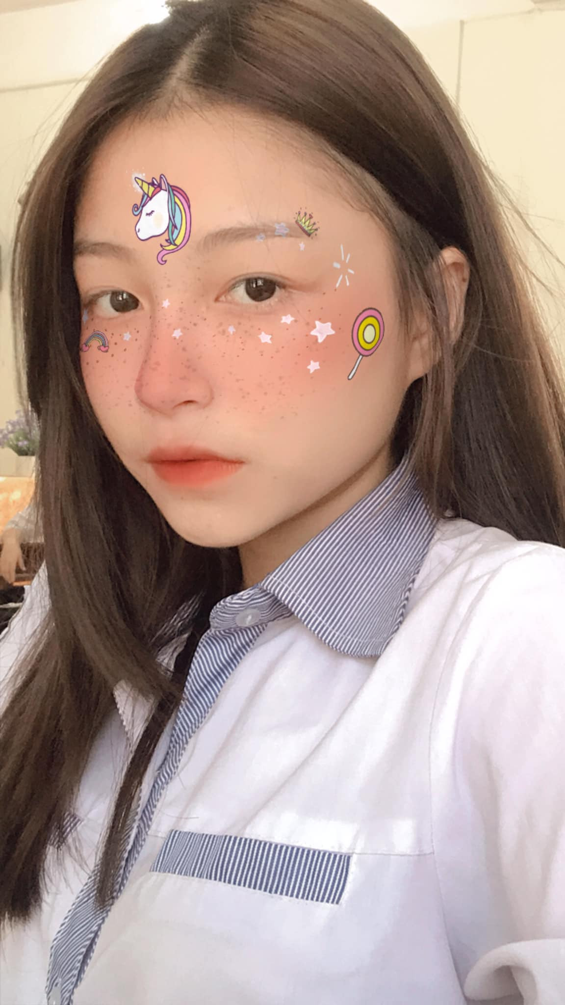 Thúy Hằng có dự định theo học ngành Du lịch trong tương lai bởi thích cảm giác được đi đây đó, tự mình khám phá những điều thú vị xung quanh cuộc sống.