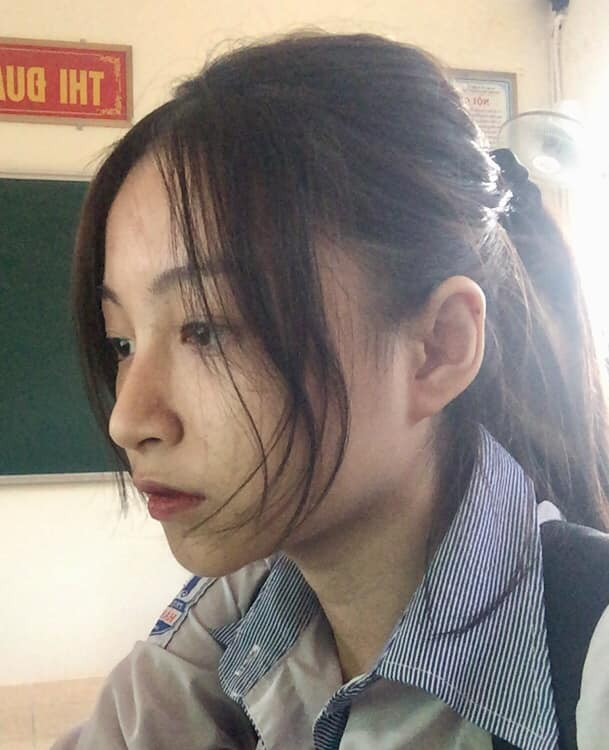 Mọi người xung quanh thường nhận xét Thúy Hằng là một cô gái thân thiện, hòa đồng, biết cách giúp đỡ người khác.