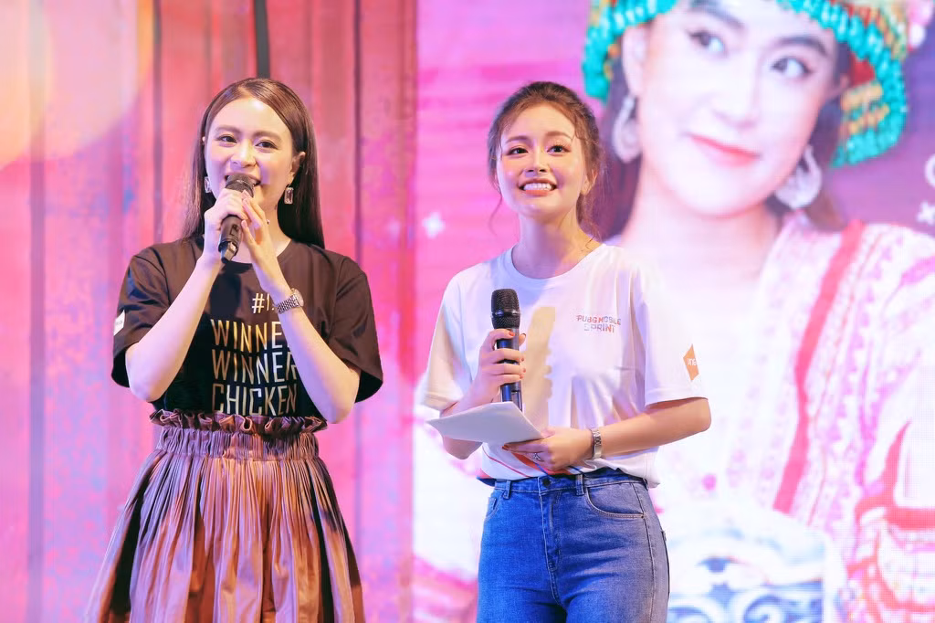  Mộc Miên được nhận xét là thí sinh nổi bật tại Đường tới Cầu Vồng 2020, chương trình tìm kiếm MC trẻ. Cô được đạo diễn Lại Bắc Hải Đăng đánh giá “là một cô gái có thể biến hóa linh hoạt và dẫn dắt tốt nhiều thể loại chương trình”.