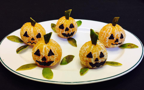 Halloween là lễ hội có nguồn gốc từ phương Tây được tổ chức vào ngày 31/10 hằng năm. Đây là dịp để mọi người vui chơi, hóa trang và thưởng thức hương vị thơm ngon của các món ăn ngày Halloween độc đáo.