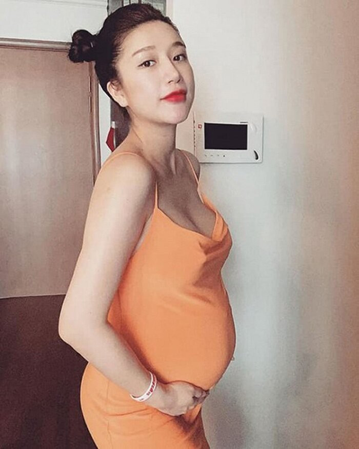 Chỉ sau thời gian ngắn sinh con, Vân Navy đã nhanh chóng lấy lại được thân hình thon gọn khiến nhiều người phải trầm trồ ngưỡng mộ.