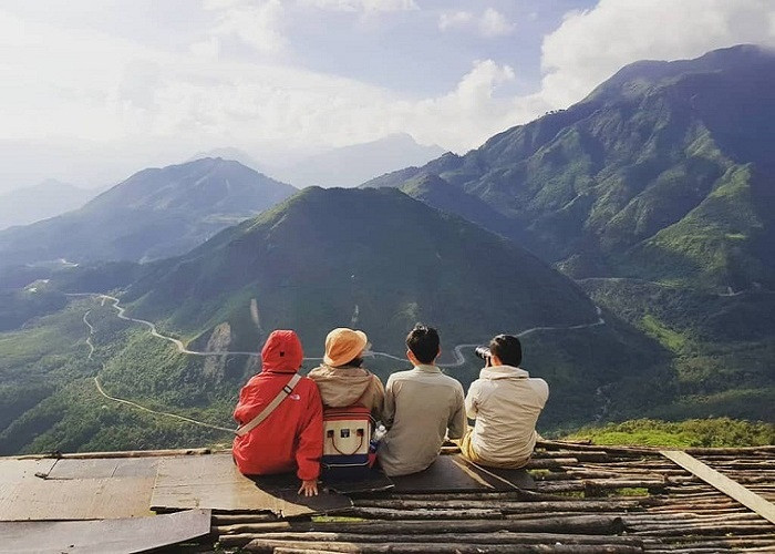 Ngoài Mù Cang Chải, đèo Ô Quy Hồ cũng là địa điểm du lịch Tây Bắc thu hút nhiều bạn trẻ đến check in "sống ảo".
