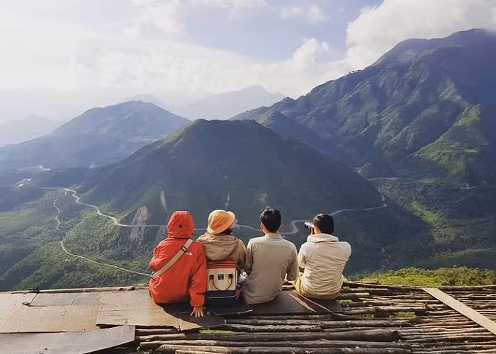 Ngoài Mù Cang Chải, đèo Ô Quy Hồ cũng là địa điểm du lịch Tây Bắc thu hút nhiều bạn trẻ đến check in "sống ảo".