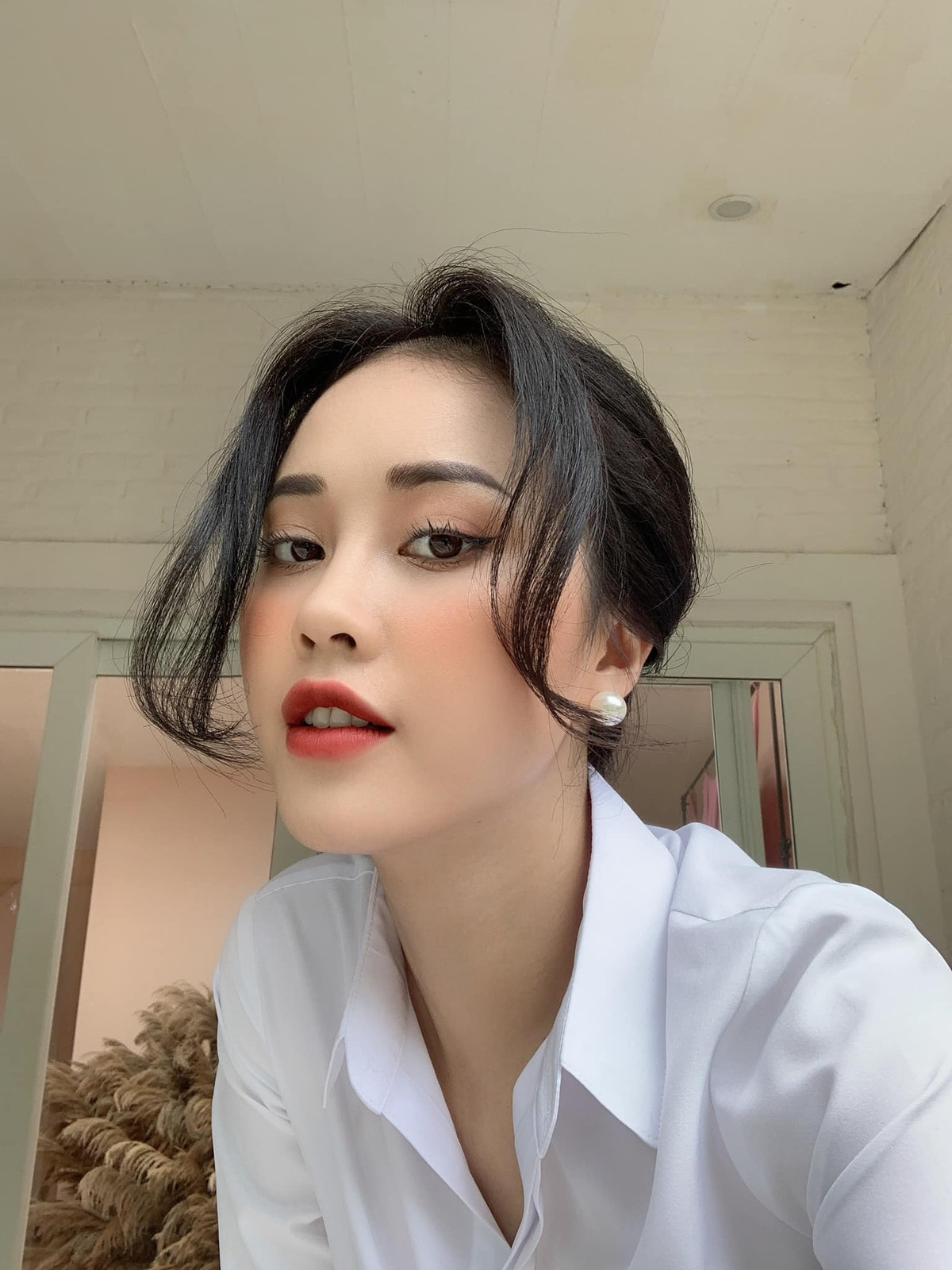 Người hâm mộ dành nhiều lời khen ngợi cho nhan sắc xinh đẹp hút mọi ánh nhìn của MC Ngô Thị Mai Phương.