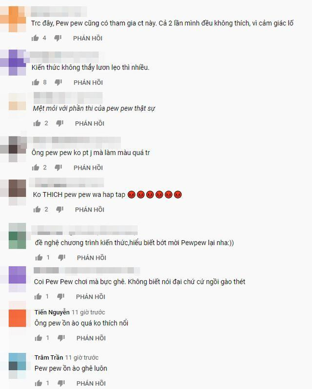Pew Pew từng xuất hiện tại chương trình Nhanh như chớp mùa trước và bị khán giả chỉ trích. Tới mùa này, anh tiếp tục bị nhiều khán giả chê bai vì ''lố'' quá mức trên truyền hình.