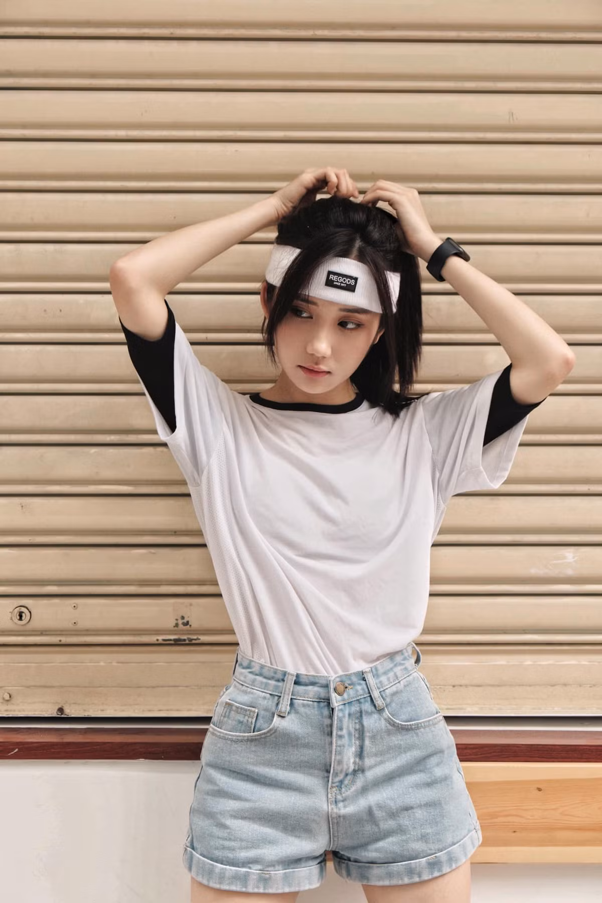 Ước mơ của cô giáo My là đi theo con đường ca hát chuyên nghiệp vì thế cô hiện đã Nam tiến để bắt đầu sự nghiệp.