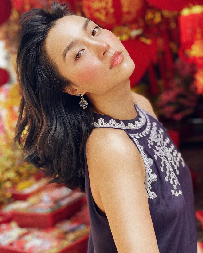 Hà Trúc sở hữu phong cách khá đa dạng, lúc cá tính khi nữ tính lại cũng không kém phần quyến rũ.