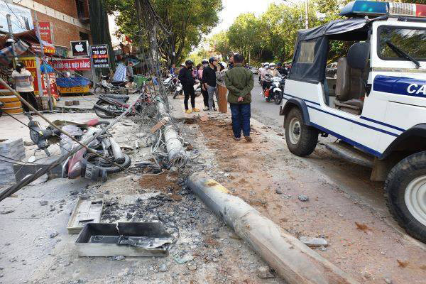 Xe tai khong nguoi lai nghien nat hang loat xe may o Da Lat-Hinh-2