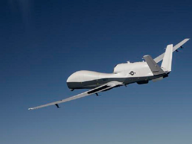 Máy bay được trang bị động cơ turbine cánh quạt Rolls-Royce AE3007H, có thể hoạt động ở độ cao tối đa là 18.000 m.