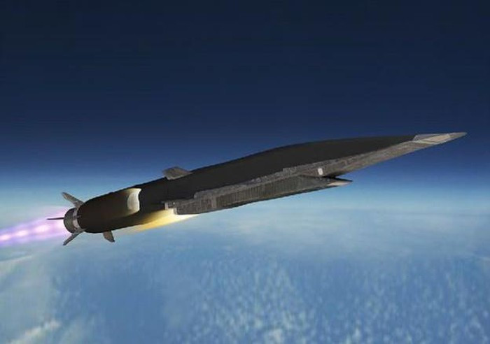 Với trọng lượng lớn và tốc độ cực cao (có thể lên tới 10.000 km/h khi công kích), tên lửa Zircon đủ sức "chẻ đôi" chiến hạm đối phương mà chưa cần đầu đạn phát nổ.