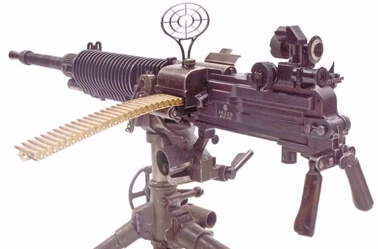 Type 92 là một trong những khẩu súng chiến lợi phẩm được lực lượng vũ trang cách mạng thu giữ được sau khi Nhật Bản đầu hàng đồng minh tháng 8/1945.