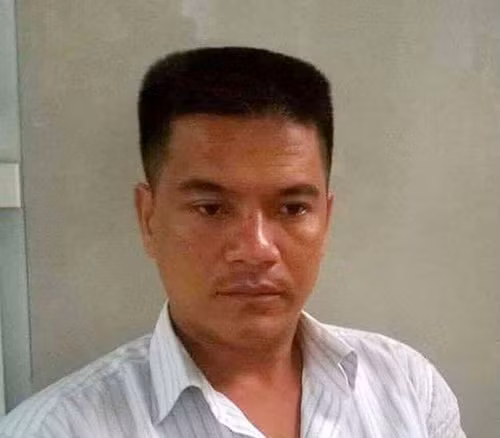 Container tong nhieu xe may o Long An: Nguoi dan doi “xu” nang tai xe-Hinh-2