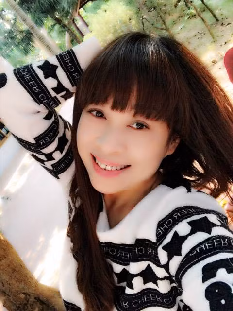 Ngoài động lực về tinh thần, cô Thu Hương còn dành thời gian chăm sóc cho bản thân bằng cách thi thoảng đến spa để chăm sóc da, ăn uống khoa học và điều độ để tránh bị tăng cân.