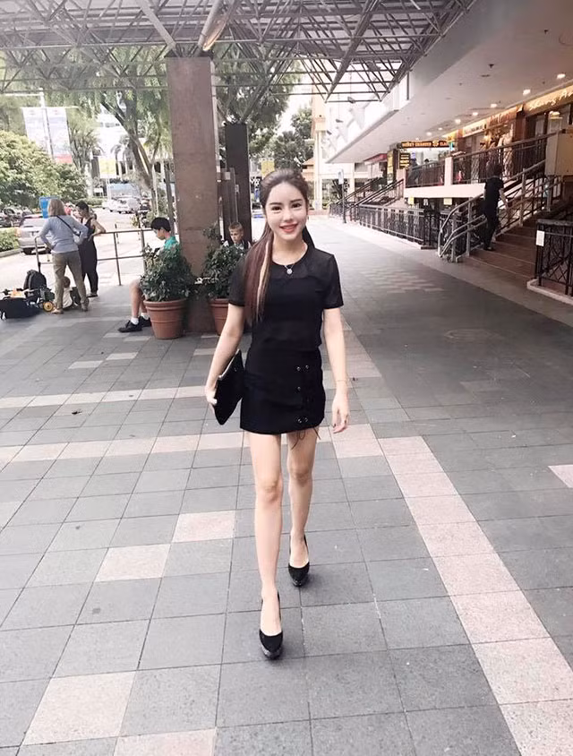 Pei Pei Seow cũng muốn gửi lời nhắn nhủ tới bạn trai cũ rằng nhờ có biến cố mà anh ta gây ra cho Seow mà giờ cô đã trở nên giàu có và xinh đẹp hơn người con gái kia.