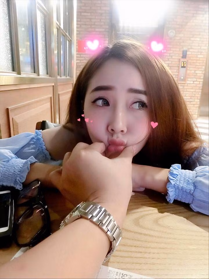 Được nhiều fan trên mạng quan tâm, cô nàng hot girl phim Cấp 3 đang ấp ủ rất nhiều dự định trong năm 2017 và hy vọng sẽ thành công.